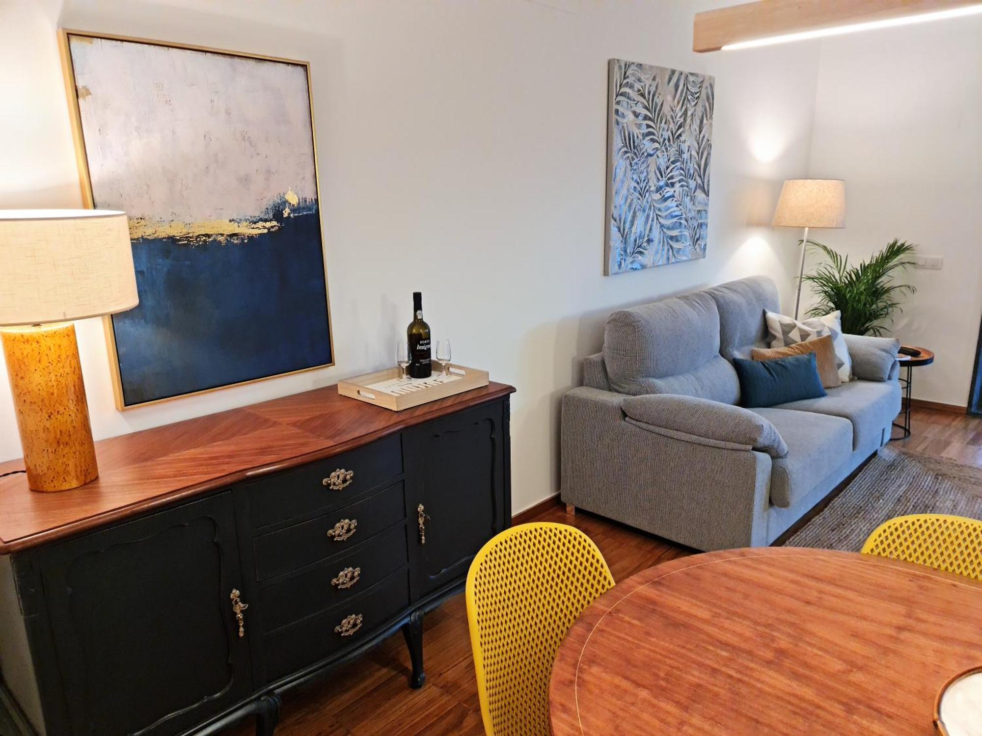 Factory Yellow By Marina De Apartment